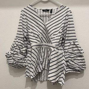 Du Jour Top Size 14 NWOT